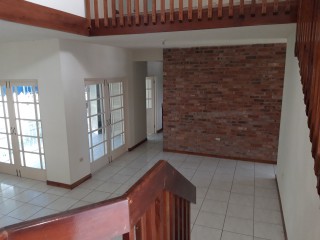 Cherry Gardens, Kingston / St. Andrew, Jamaica - Townhouse for Lease/rental